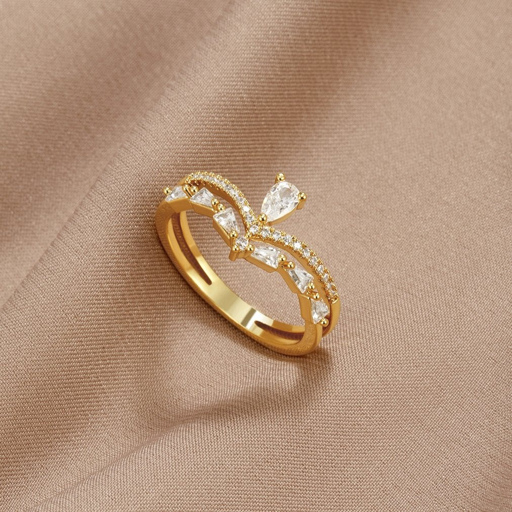 Aura - Exquisite Crystal Ring