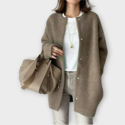 Lilly - Chic and Stylish Cardigan