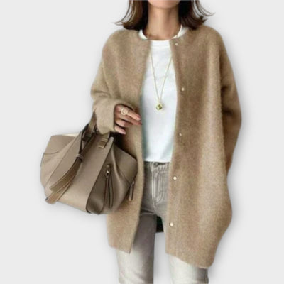 Lilly - Chic and Stylish Cardigan