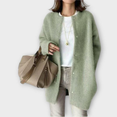 Lilly - Chic and Stylish Cardigan