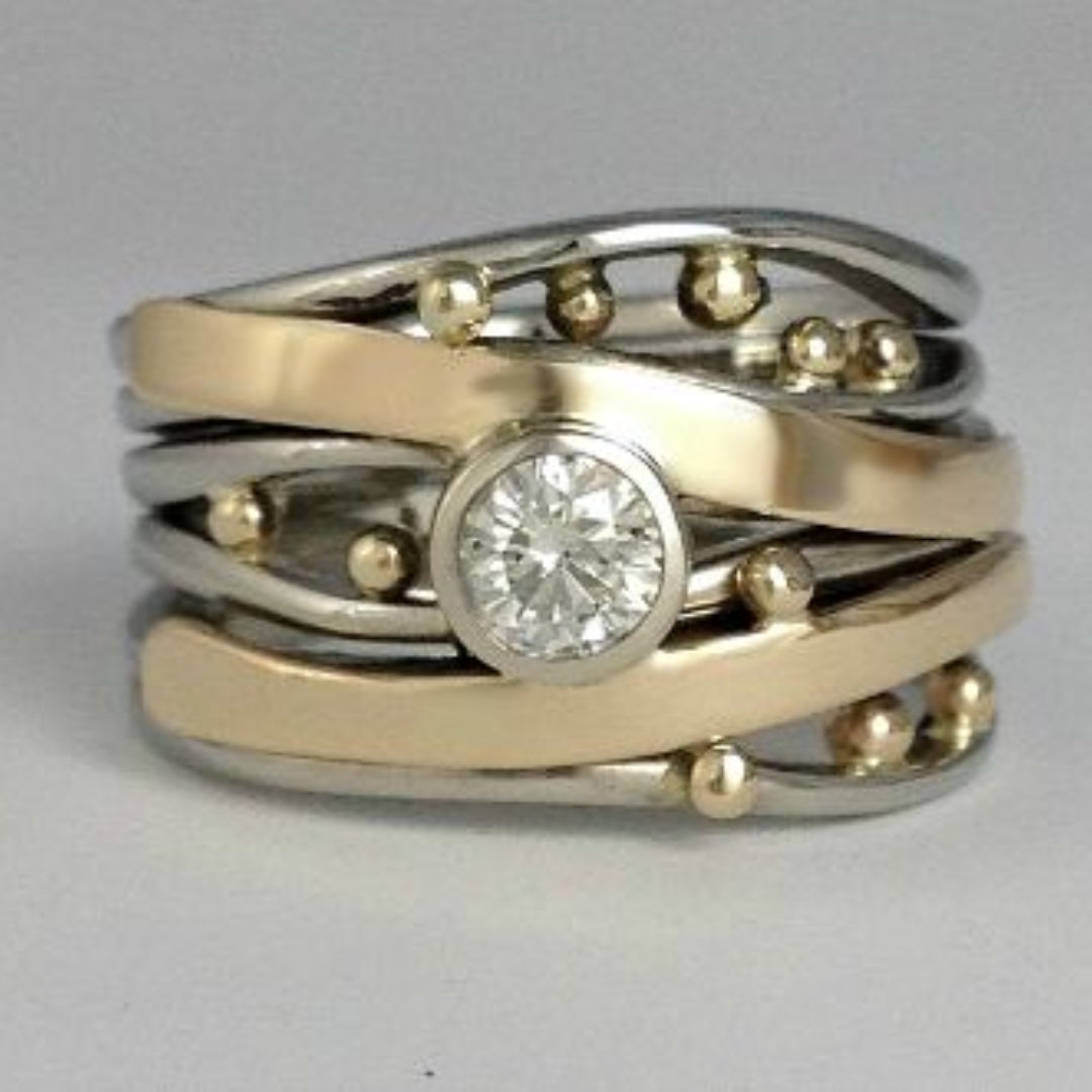 Royal Vintage Gold Inlay Zirconia Ring