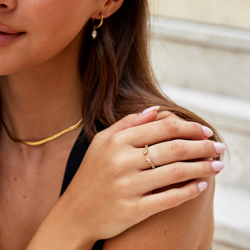 Serenity - Gold Crystal Wine Ring