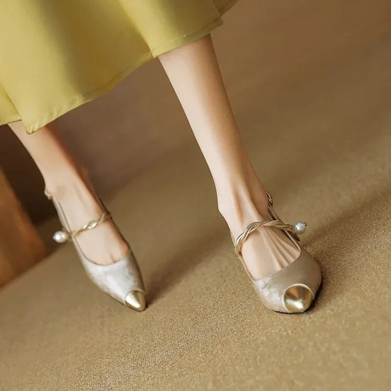 Elegant Molette Mary Janes