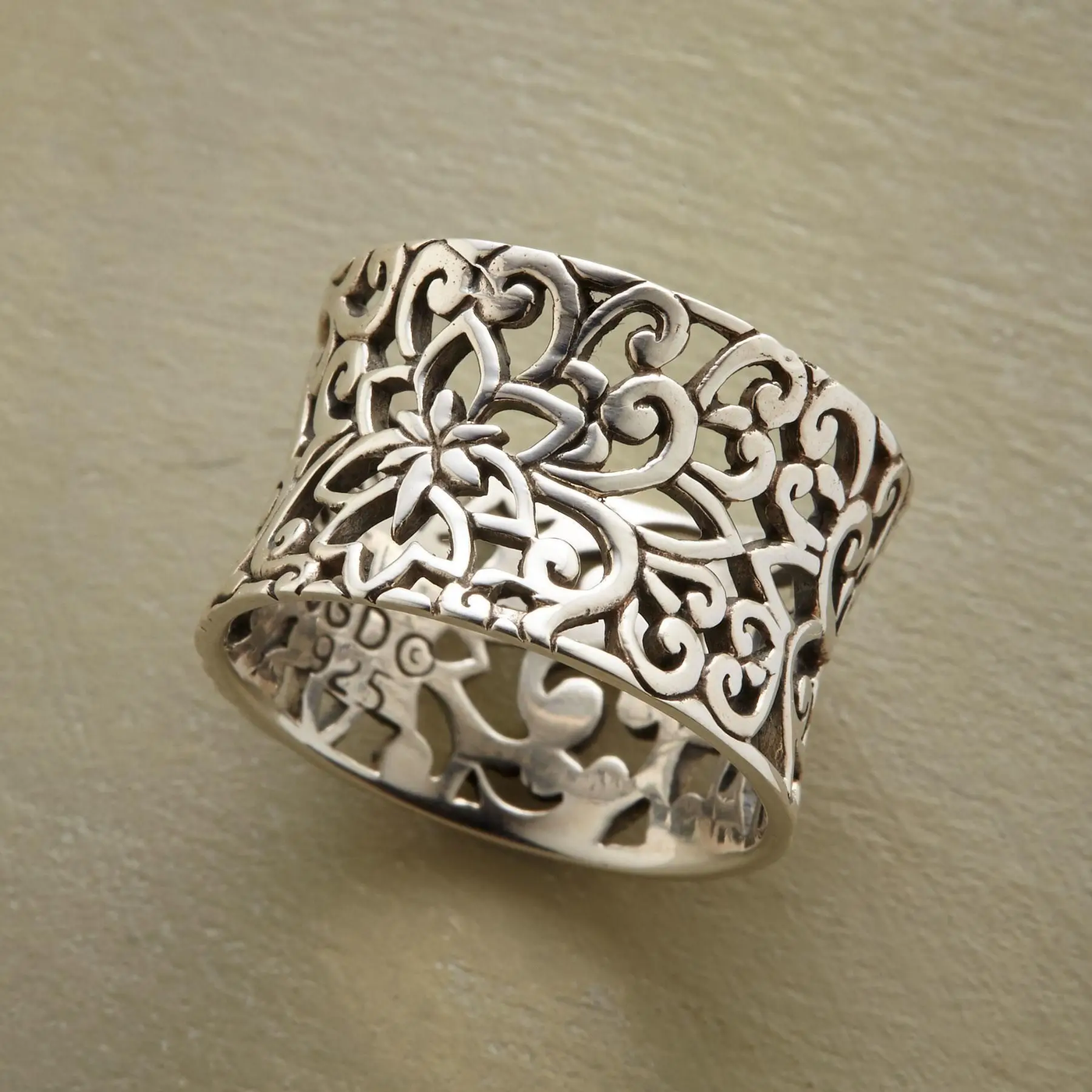 Bonnie - Antique Silver Hollow Ring